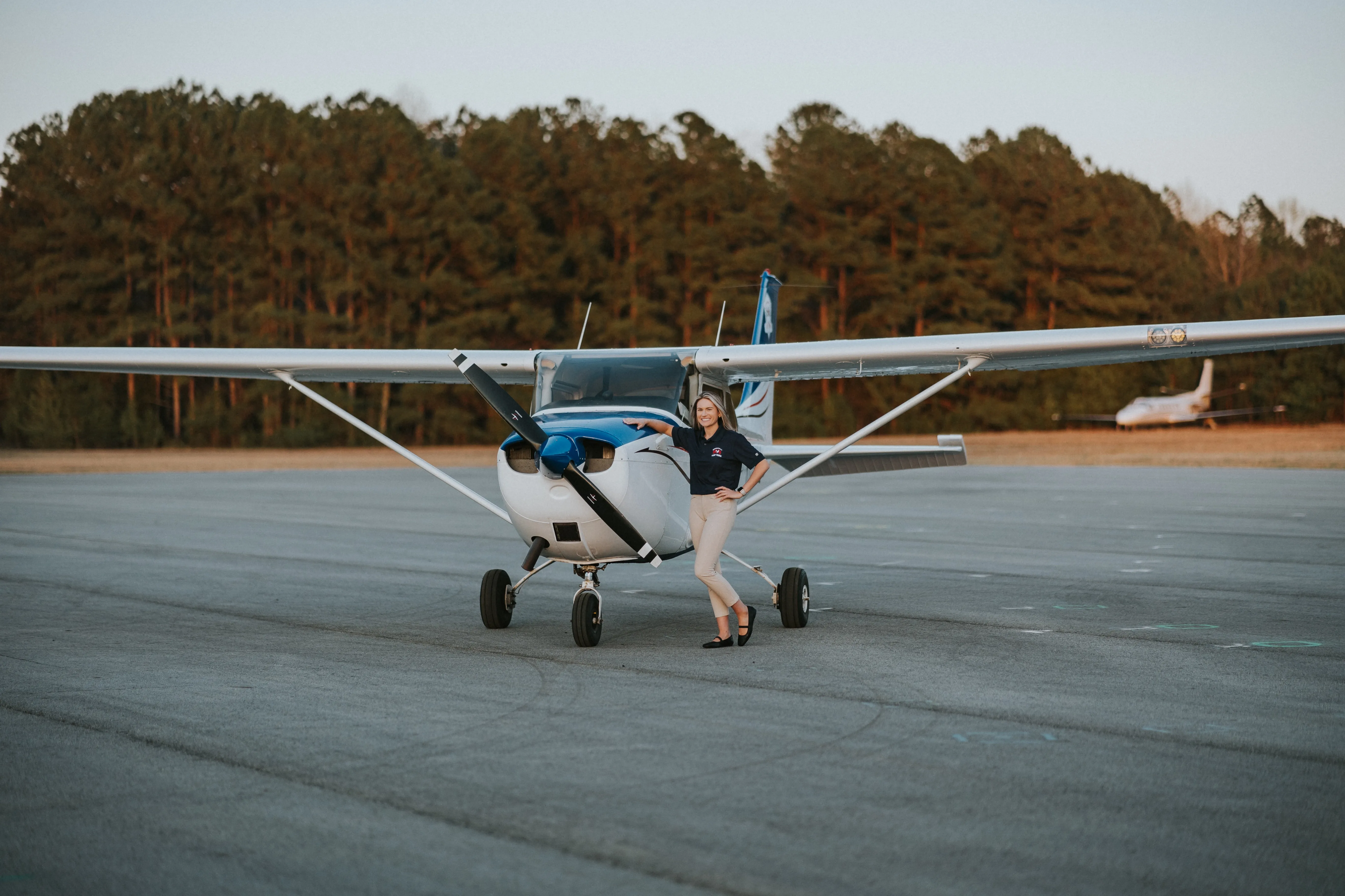 Speedway Flight Training student in a flight simulator